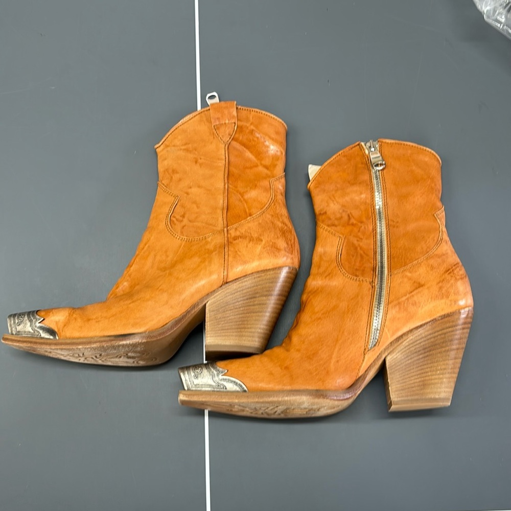 Free People Brayden Western Boot Leather Pewter Etch Tip Mango Gold (38 eur)